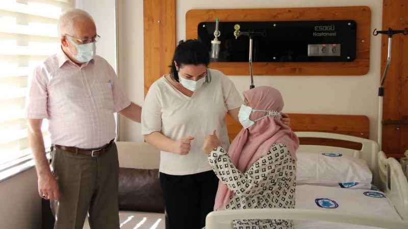 Kızının karaciğeri ile hayata tutundu