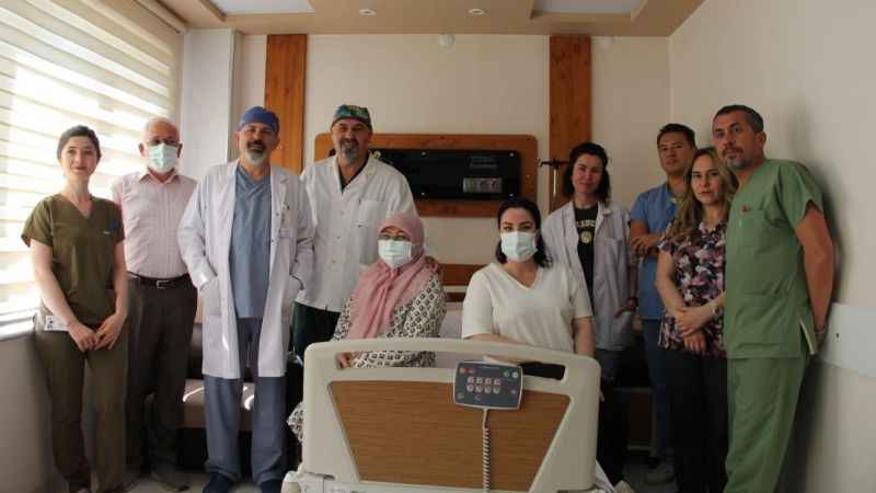 Kızının karaciğeri ile hayata tutundu