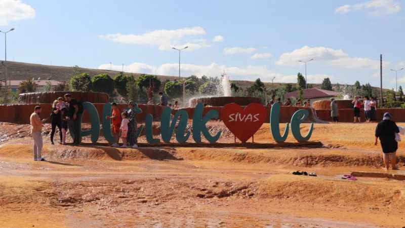 Pamukkale'nin kardeşi Altınkale'ye ziyaretçi akını