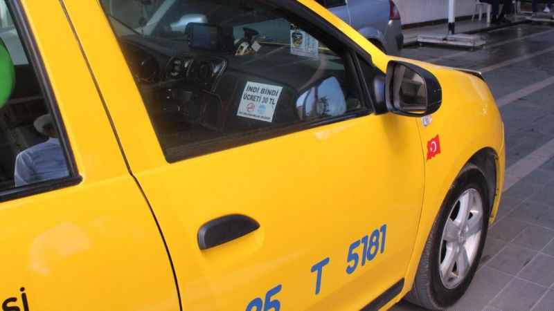 İzmir'de taksi ücretlerine 20 Ağustos'a kadar zam yok