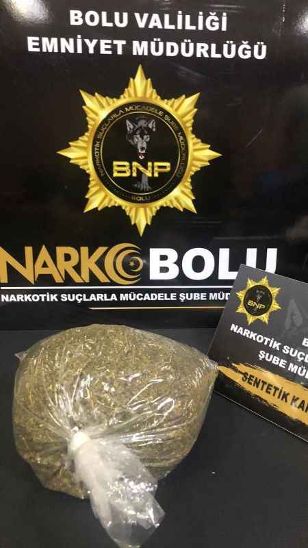 Yolcu olarak bindiği otobüste 650 gram uyuşturucu madde ile yakalandı