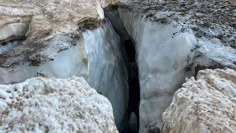 Buzul çukurundan kurtulan çiftten ilk mesaj