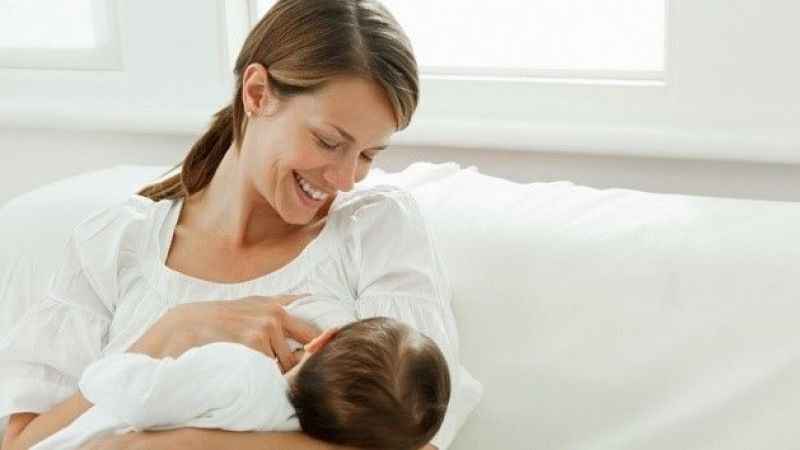 Doğum yapan her kadının endişesi “anne sütü”