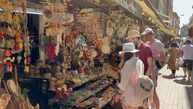 Dev kruvaziyer Amasra Limanında