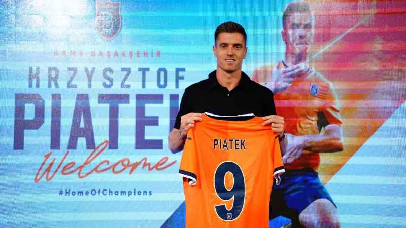 Krzysztof Piatek Başakşehir’e imzayı attı