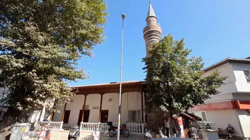 Restorasyon sonrası ilk namaz, ilk heyecan