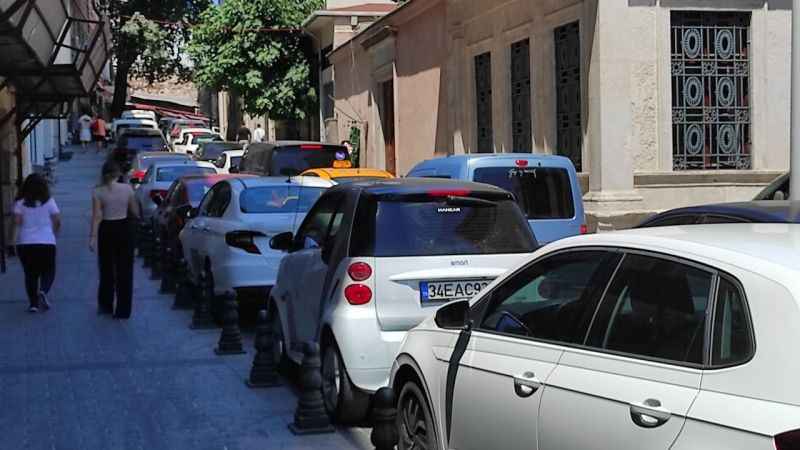 Tarihi Kapalıçarşı'da otopark sorunu yıllardır çözüm bekliyor