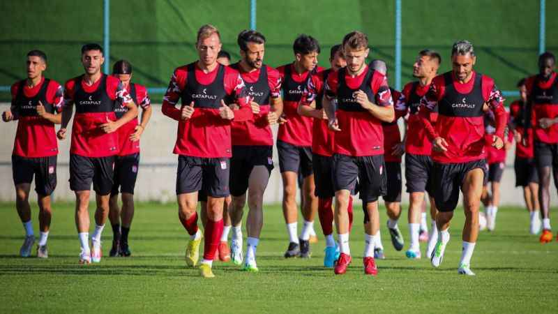 Sivasspor yeni sezona iddialı hazırlanıyor