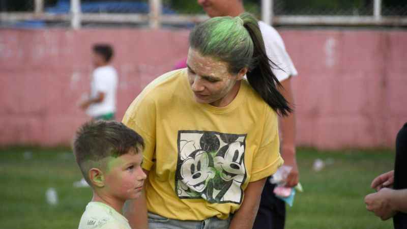 Kemer’de ‘renkli’ festival