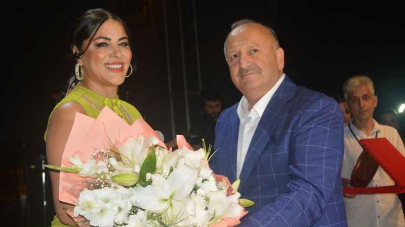 Zara, Ünye'de sahne aldı