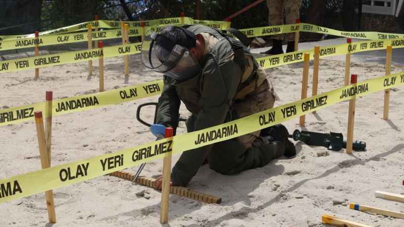 İDEF'te Jandarmadan mayın tatbikatı