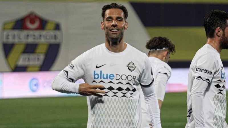 Altay’da bir yabancı kaldı