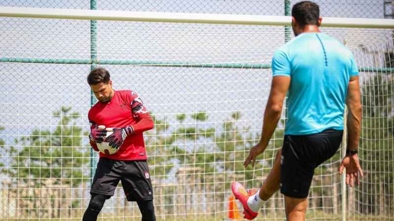 Sivasspor, minyatür kalede maç yaptı