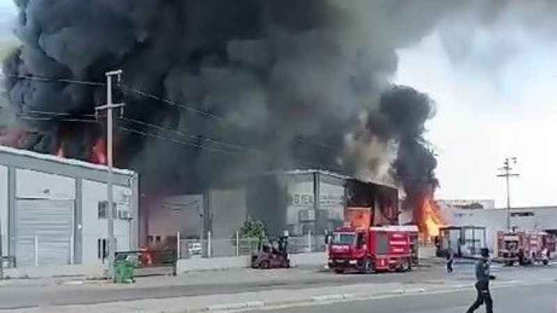 Denizli'de geri dönüşüm tesisinde yangın