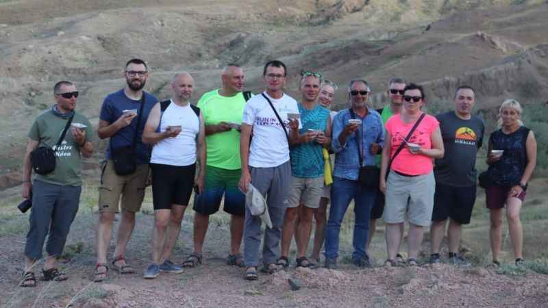 Ağrı Dağı'nın zirvesinde aşure yediler