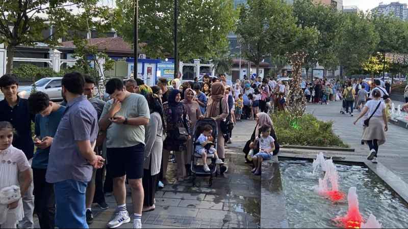 Kağıthane’de aşure günü heyecanı: 25 bin kişiye aşure ikram edildi