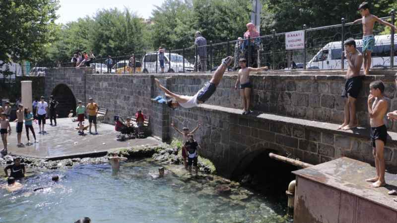 Su havuzları hastalık saçıyor