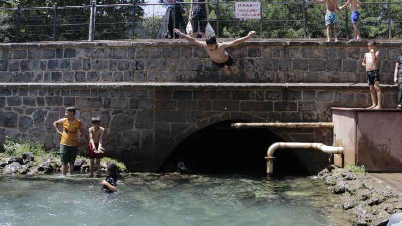 Su havuzları hastalık saçıyor