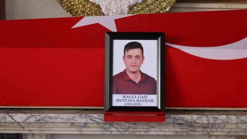 İzmir'deki kazada hayatını kaybeden Mustafa Bayram defnedildi