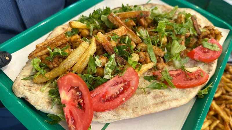 Gaziantep'in enfes sokak lezzeti: Nohut dürümü