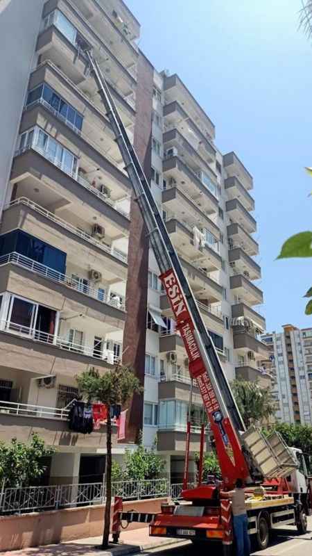 HepsiJET XL, kapıdan sığmayan ürünleri vinç ile teslim ediyor