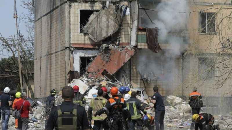 Rusya Zelenskiy’nin memleketini vurdu