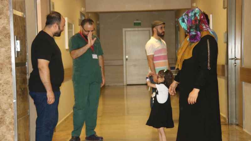 Milyonda bir görülen hastalığı atlattı