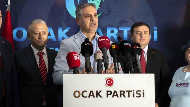 İYİ Parti’den istifa eden Çankaya İlçe Başkan Yardımcıları, Ocak Partisi’ne katıldı