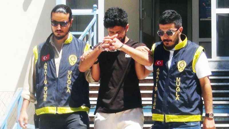 ‘Muğla’nın üstünde büyü var’ diyerek ormanı yakmış