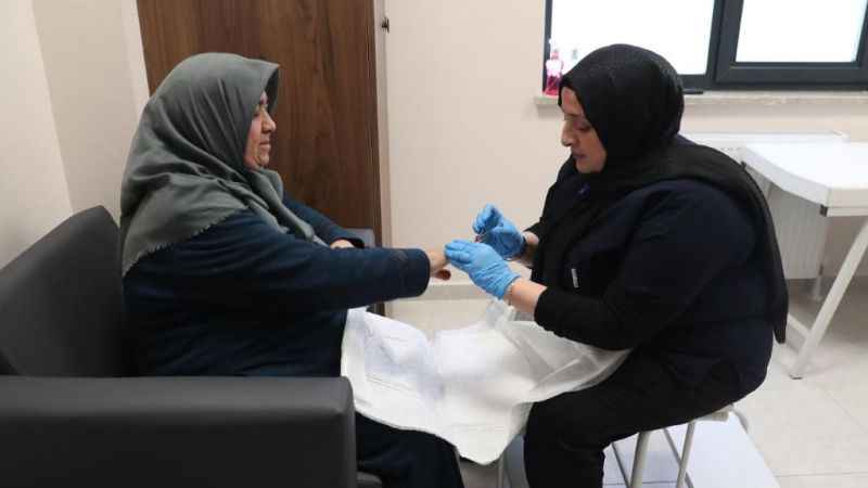 Vefahane Yaşlı Merkezi'nde muhtaçlara şefkat eli