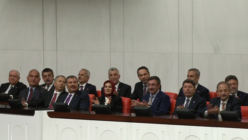  Yeni kabine üyeleri TBMM Genel Kurulu'nda yemin etti