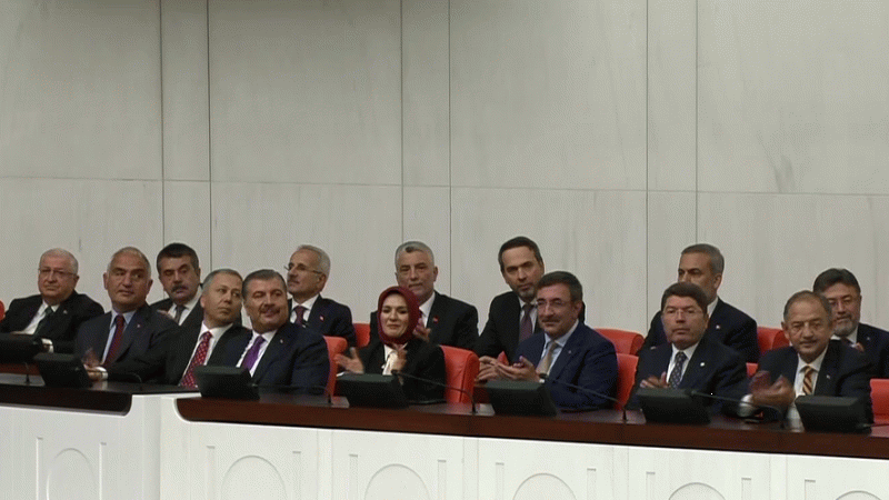  Yeni kabine üyeleri TBMM Genel Kurulu'nda yemin etti