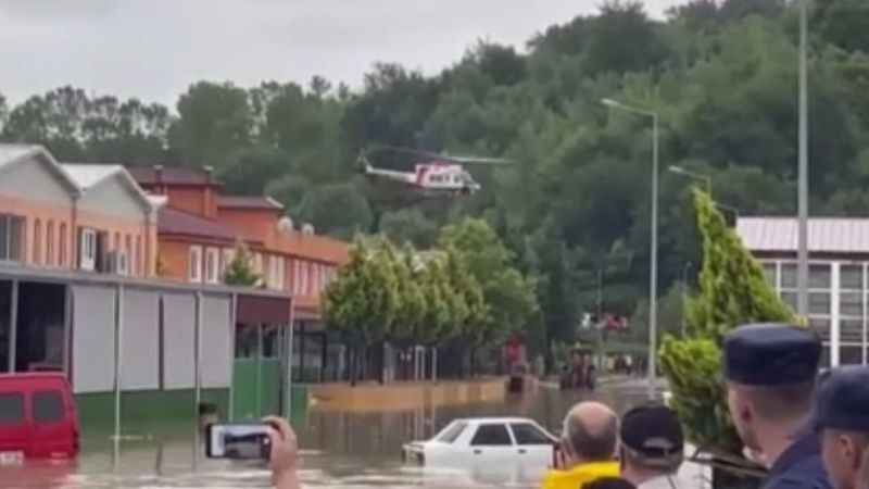 Bartın'da mahsur kalan 50 kişi helikopterle kurtarılıyor