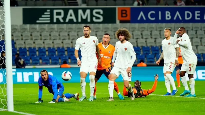 Başakşehir 3 puanı 3 golle aldı!