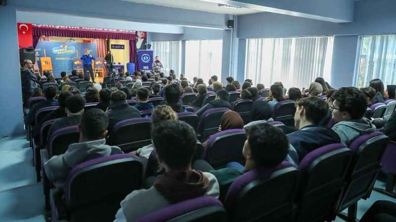 Başkan'dan çevreci öğrencilere tam not