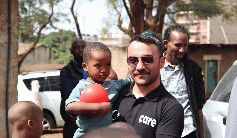 Çare Derneği'nden Dünyanın Dört Bir Yanına: “Paylaş, Bayram Olsun!"