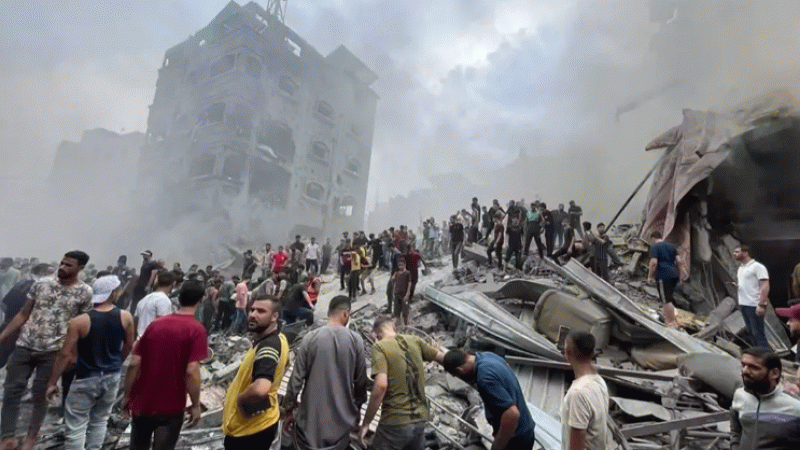 İsrail savaş uçakları Al-Shati mülteci kampını vurdu: 10 ölü