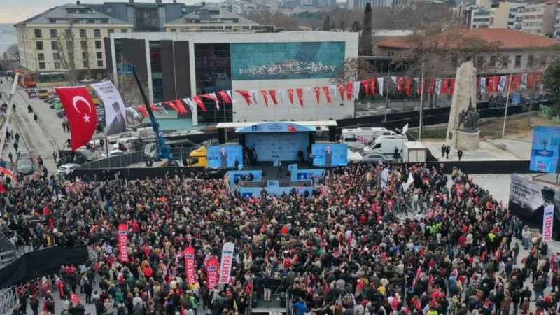Yenilenen Barbaros Bulvarı ve Meydanı açıldı