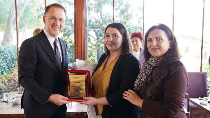 Başkan Çalık, kadın girişimcilerle buluştu Başkan Çalık, kadın girişimcilerle buluştu