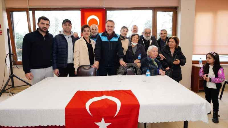 Beylikdüzü'nde mahalle komşularıyla dayanışma