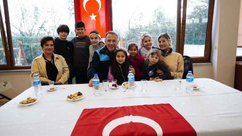 Beylikdüzü'nde mahalle komşularıyla dayanışma