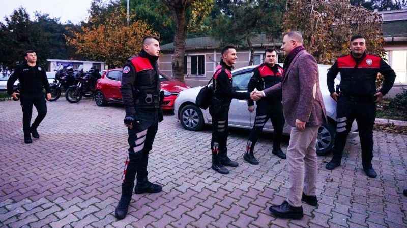 Beylikdüzü yeni yıla huzur, mutluluk ve sevgi temennisiyle girdi