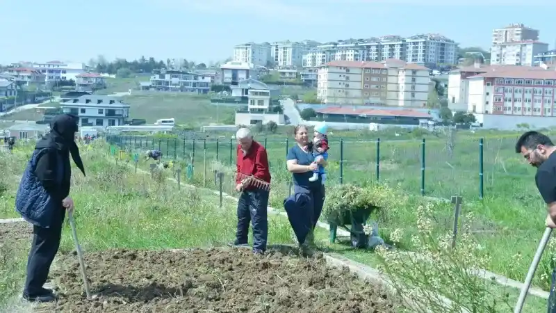 Beylikdüzü’nde hobi bahçeleri sahipleriyle buluştu