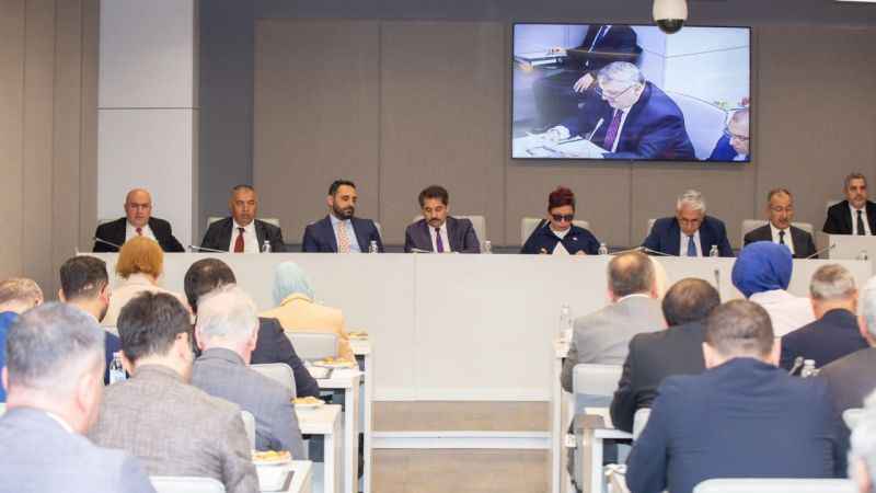 Erkılınç: "Resmi ilana bağlı yayıncılık ticari gerçeklerle bağdaşmıyor"