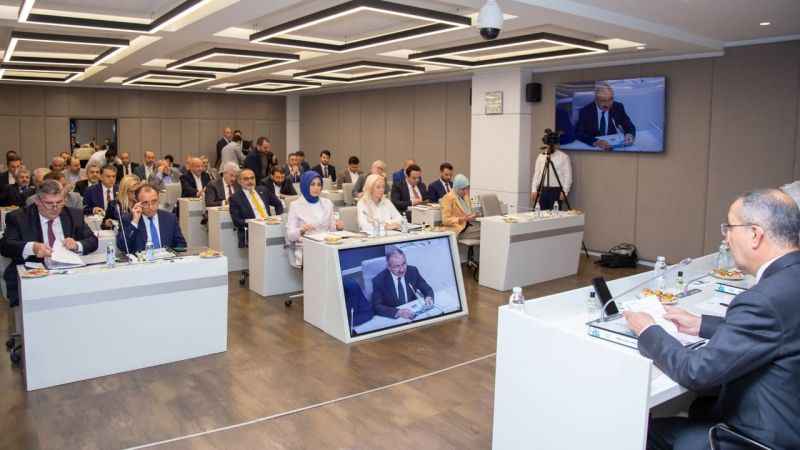 Erkılınç: "Resmi ilana bağlı yayıncılık ticari gerçeklerle bağdaşmıyor"