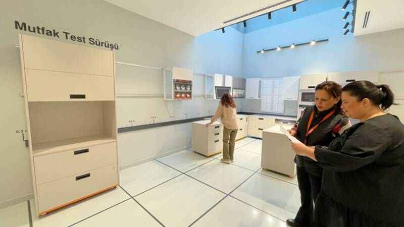 Avusturya menşeli mobilya aksesuarları Blum İstanbul Showroom'da