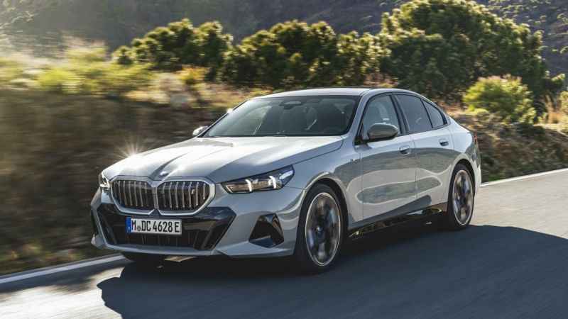 BMW 5 Serisi Sedan için Türkiye'ye çıkarma yapacak