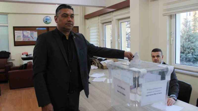 İstanbul’da çifte vatandaşlar Bulgaristan seçimleri için oy kullanmaya başladı