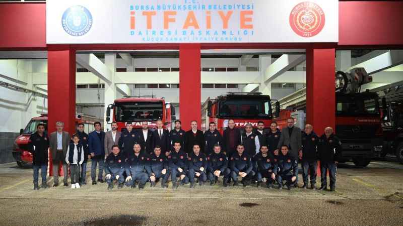 Başkan Aktaş, yılın son anlarında Bursalılarla buluştu Başkan Aktaş, yılın son anlarında Bursalılarla buluştu