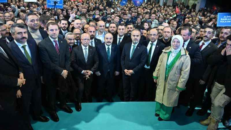 Bursalılar başkanlarını davul zurnayla karşıladı